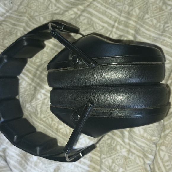 Walkers niose canceling ear muffs - Picture 2 of 5